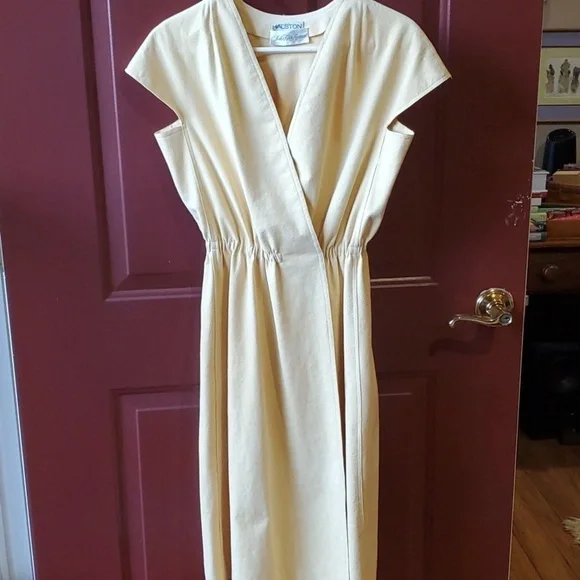 Halston RARE Saks Fifth Ave Vintage 1970 vintage yellow ultra suede wrap p2p 18 - Picture 3 of 16